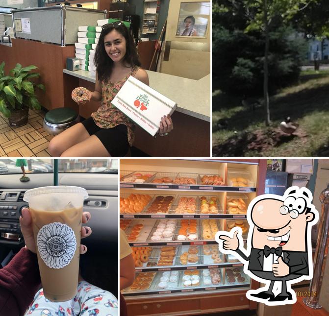 Swiches Coffee & Donuts, 1198 Farmington Ave in Berlin Restaurant