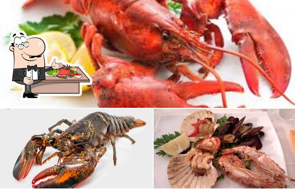 Choisissez différents plats à base de fruits de mer servis par Il Molo 1