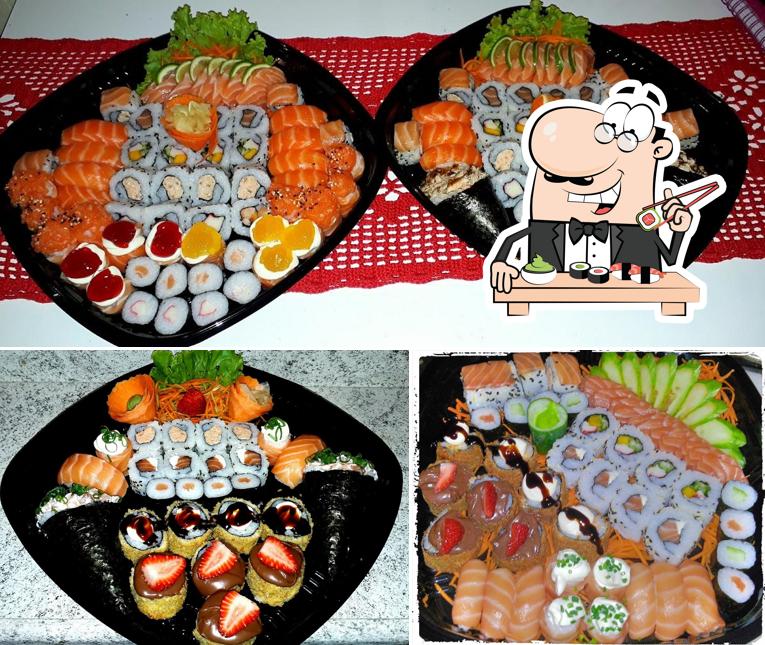 Rolos de sushi são servidos no Kobashi Sushi Delivery