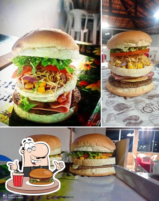 Experimente um hambúrguer no Top Burger