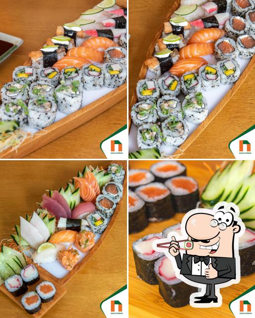 Rolos de sushi são oferecidos por Nakato Sushi - Central de Delivery