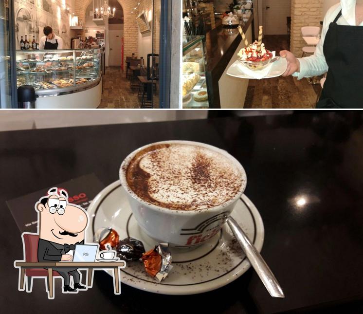 Dai un’occhiata alla immagine che presenta la interni e bevanda di EXPRESSODRG