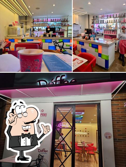 Veja imagens do interior do Dóffee Donuts & Coffee - Foz do Iguaçu