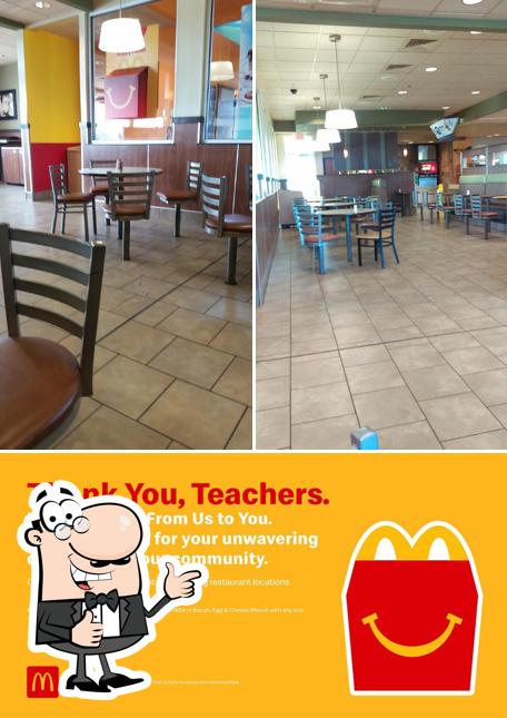 McDonald's, 1819 E North Ave in Belton Restaurant menu and reviews
