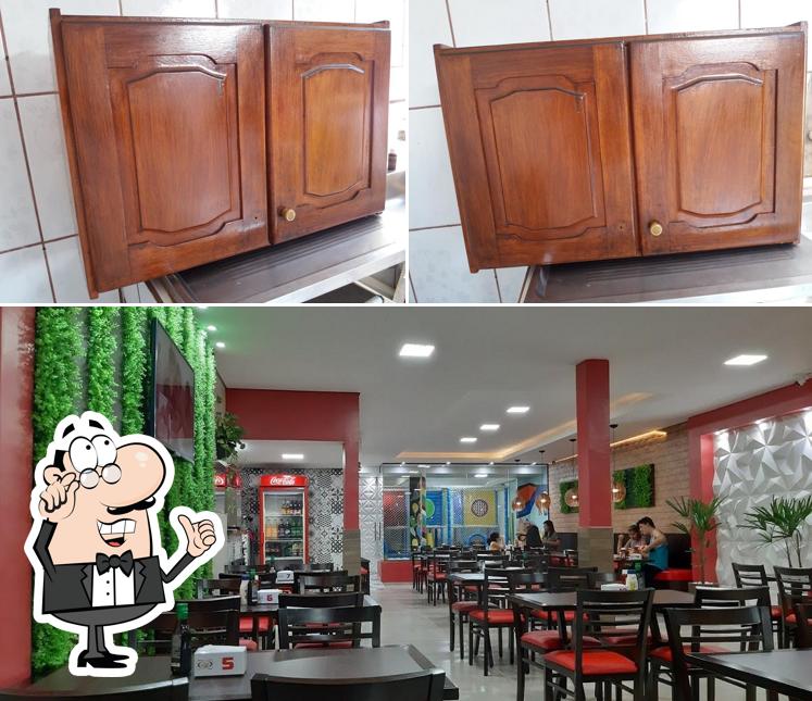 Veja imagens do interior do Senhora Pizza