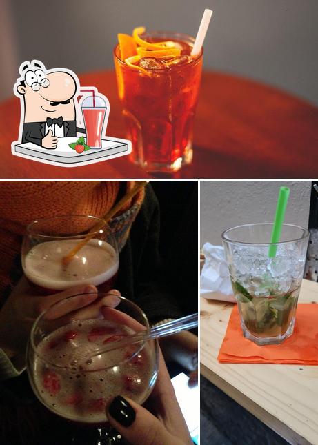 Goditi un drink a Bar Cafeteria Madera Brescia