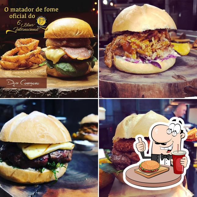 Prueba una hamburguesa en Dom Carnívoro Sandwich Bar