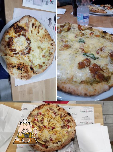 Prova una pizza a Mondo Pizza D'Auria