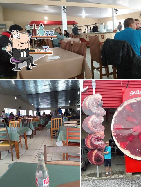 O interior do Churrascaria e Lanchonete Galleassi