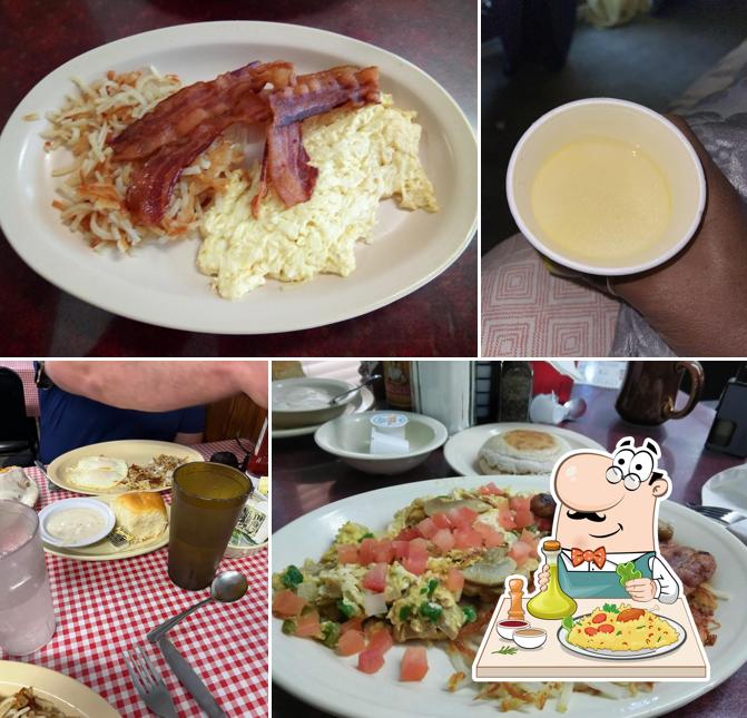 Meals at JR’s Cafe