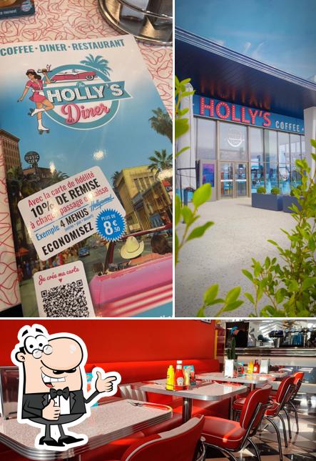 Regarder la photo de Holly's Diner