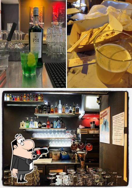 La immagine della bevanda e bancone da bar di Gallery16