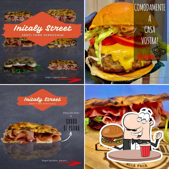 Holt einen Burger bei Initaly Bistrot