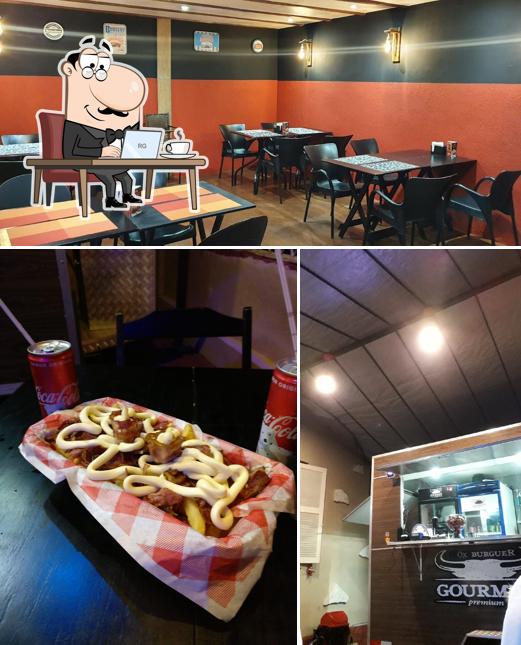 O interior do Ox Burguer Gourmet