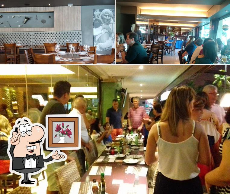 O interior do Capitães Gastronomia