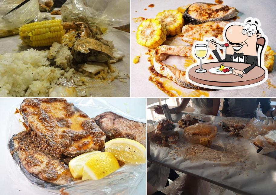 Off The Hook Seafood Restaurant Airport Road, Abu Dhabi, 2 Sheikh