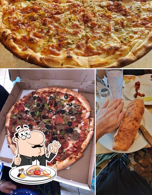 Hometown Pizza II in Harwinton Restaurant menu and reviews