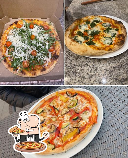 Prenez des pizzas à Pizzeria Roma Spandau - Pizza, Pasta, Salat und Florida Eis