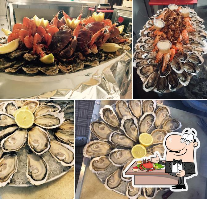 Prenez de nombreux plats à base de fruits de mer disponibles à Chez Bruno Huîtres