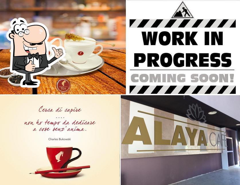 Vedi la foto di Alaya Café