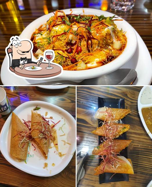 Food at Dosa Plaza