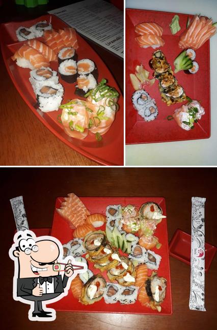 Rolos de sushi são servidos no Restaurante e Temakeria Irachay