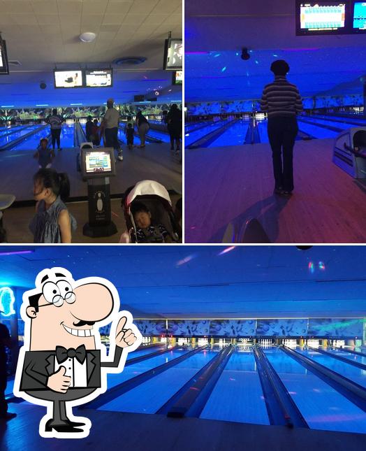 Playhouse Lanes in Upper Darby Restaurant menu and reviews