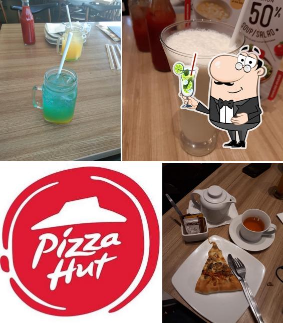 Enjoy a beverage at Pizza Hut Restoran - Kupang Lippo Plaza