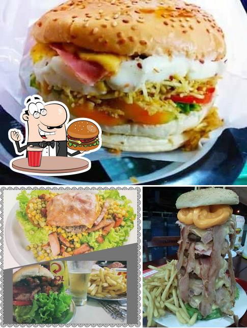 Pide una hamburguesa en Food Trucks Chapa Quente