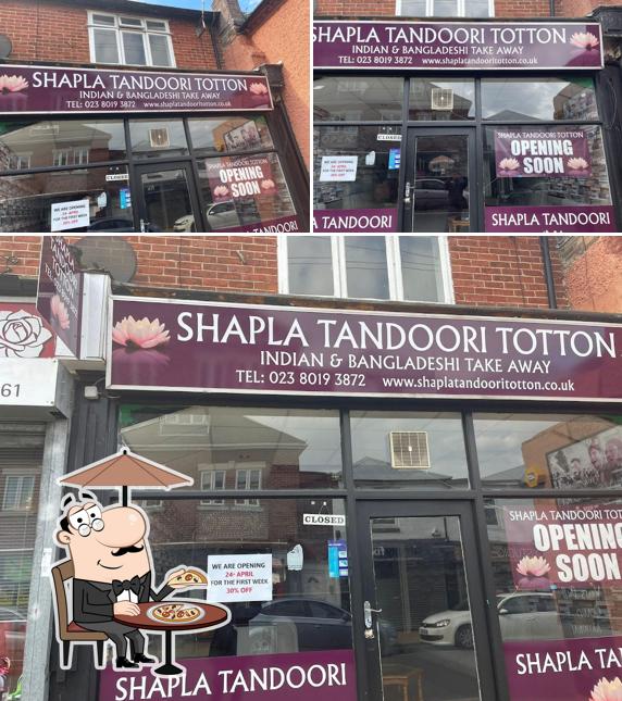 Внешнее оформление "Shapla Tandoori Totton"