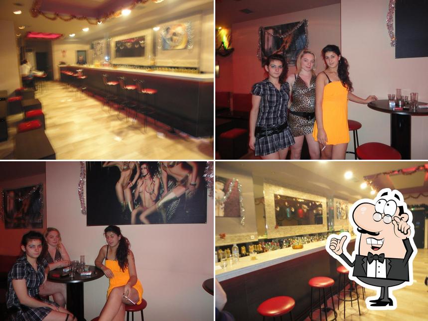 Check out how Kontrol CAFE BAR looks inside