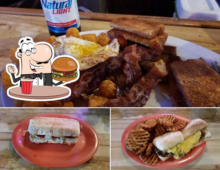 Yellow Dog Cafe & Bar in Worden Restaurant menu and reviews