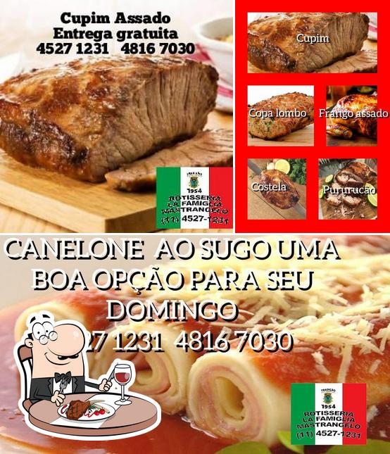 Peça pratos de carne no Rotisseria e Casa de Massas La Famiglia Mastrangelo Ltda