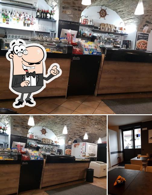 Dai un'occhiata agli interni di Bar Il Veliero