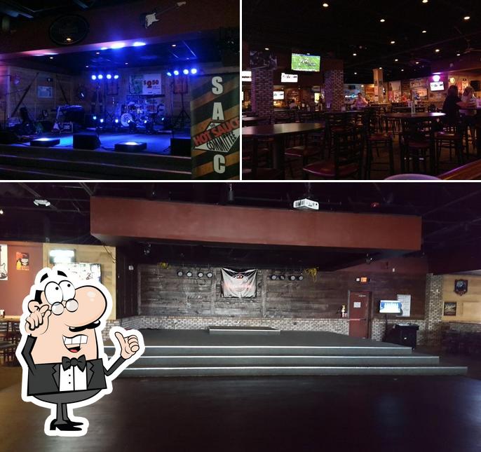 Pirate's Den Bar and Grill, 3670 Werk Rd APT 6 in Cincinnati