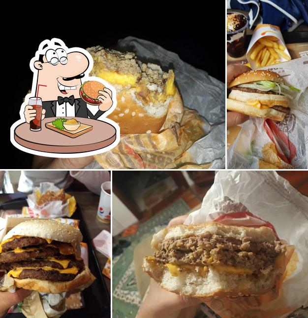 Peça um hambúrguer no Burger King Drive Thru