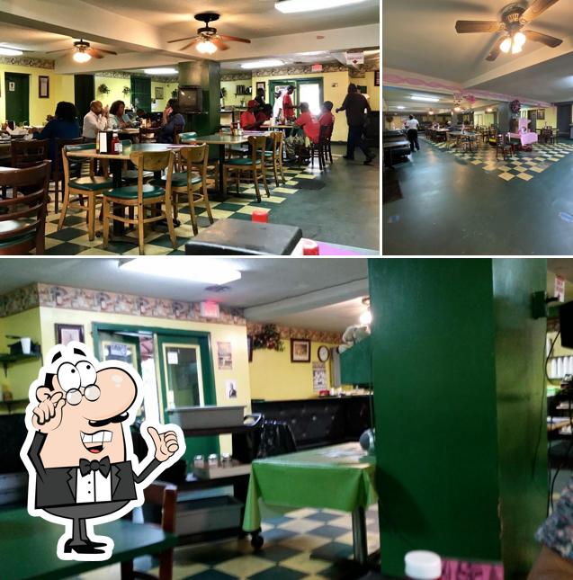 Davis Cafe in Montgomery Restaurant menu and reviews