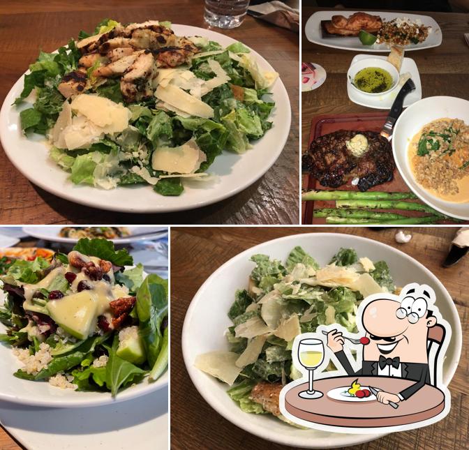 Meals at California Pizza Kitchen at Tysons Corner