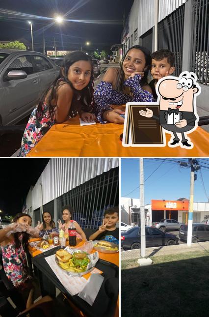 Entre diversos coisas, exterior e comida podem ser encontrados no Bão Bisurdo Burger Loja 1