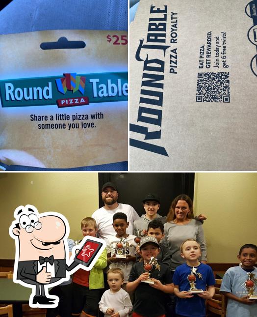 Round Table Pizza, 7011 27th St W in University Place Restaurant menu and reviews