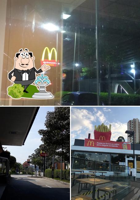 Desfrute da vista do exterior McDonald's