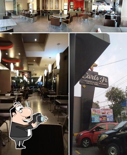 Carl''S Jr. restaurant, Surabaya, Jl. Raya Kertajaya Indah No.29