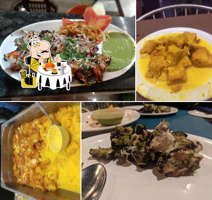Chicken curry at Grand Dilli Darbar Camp