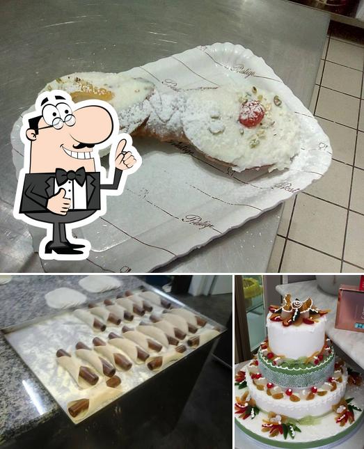 Ecco una foto di "Pasticceria Mauro" Saint' Honoreè...gelateria...servizi per bancheti