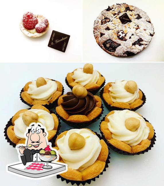 Pasticceria Giordano Alfredo propone un'ampia selezione di dolci
