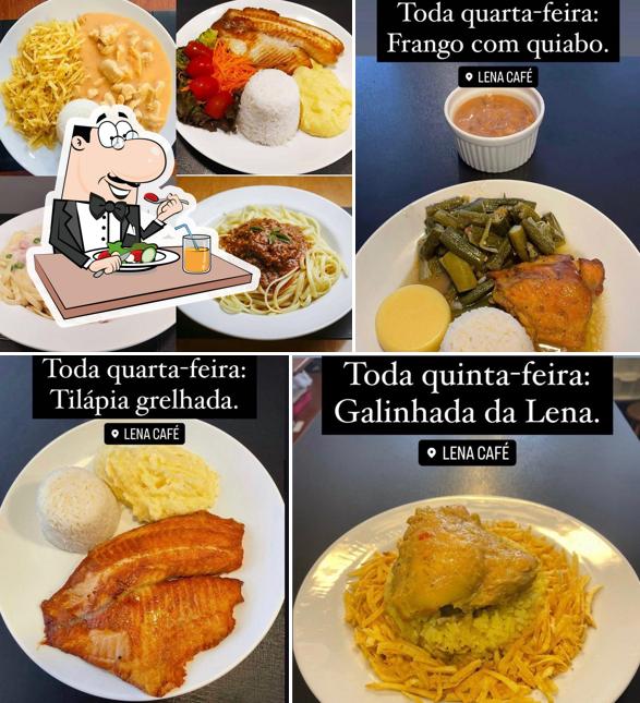 Comida em Lena Café