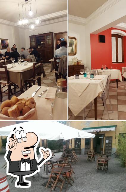 Gli interni di Osteria La Farinera