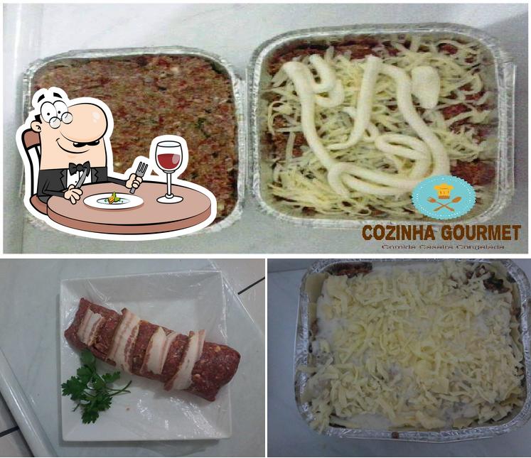 Comida em Cozinha Gourmet