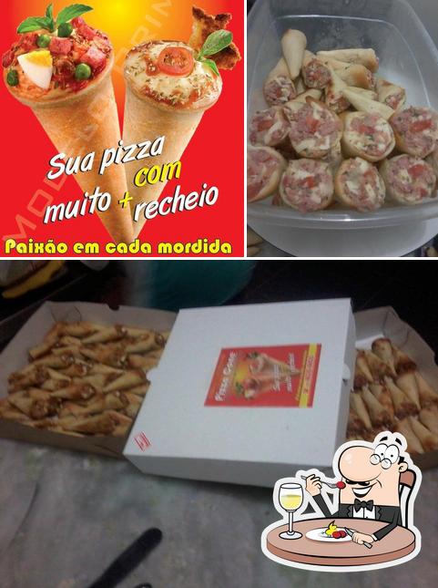 Platos en Cone Pizza