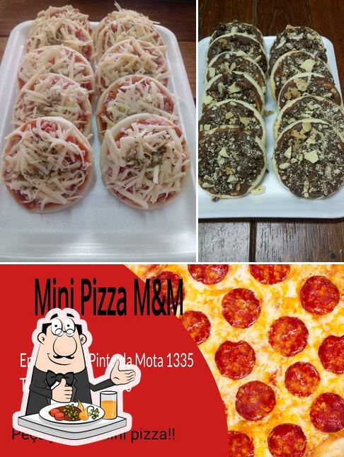 Comida em M&M Mini Pizza